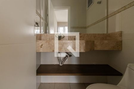 Lavabo de apartamento para alugar com 4 quartos, 168m² em Moema, São Paulo