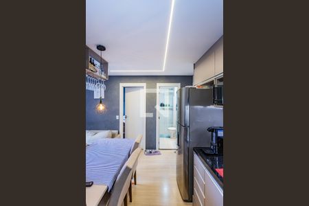 Sala, cozinha e área de serviço de apartamento à venda com 2 quartos, 36m² em Vila Pirituba, São Paulo