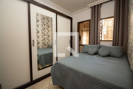 Quarto Suíte de casa à venda com 2 quartos, 80m² em Arvoredo, Contagem