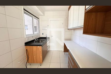 Apartamento para alugar com 3 quartos, 118m² em Jardim das Acacias, São Paulo