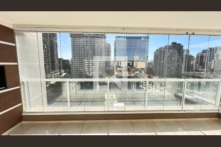 Apartamento para alugar com 3 quartos, 118m² em Jardim das Acacias, São Paulo
