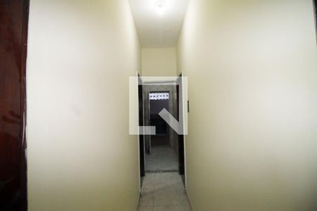Corredor de casa para alugar com 2 quartos, 70m² em Vigário Geral, Rio de Janeiro