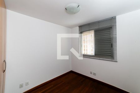 Quarto 1 de apartamento para alugar com 2 quartos, 75m² em Funcionários, Belo Horizonte