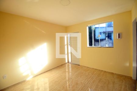 Sala de casa para alugar com 2 quartos, 60m² em Vigário Geral, Rio de Janeiro