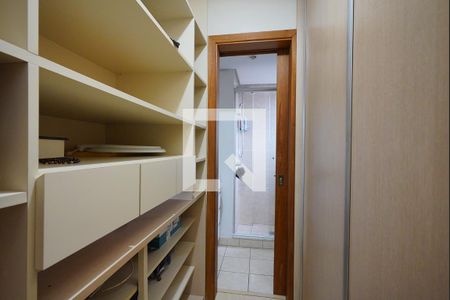 Suite closet de apartamento à venda com 2 quartos, 72m² em Cidade Baixa, Porto Alegre