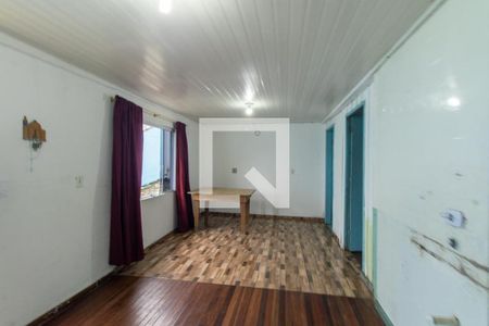 Sala de casa à venda com 2 quartos, 100m² em Pinheirinho, Curitiba