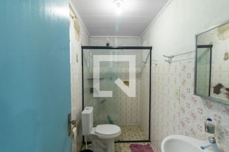 Banheiro Social de casa à venda com 2 quartos, 100m² em Pinheirinho, Curitiba