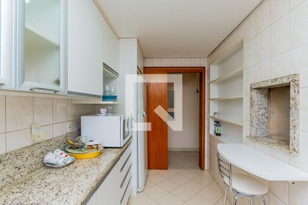 Cozinha de apartamento para alugar com 3 quartos, 99m² em Petrópolis, Porto Alegre