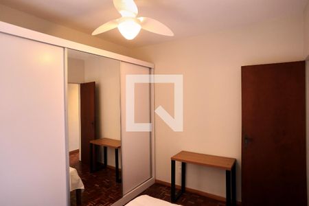 Quarto de apartamento para alugar com 3 quartos, 67m² em Santa Efigênia, Belo Horizonte