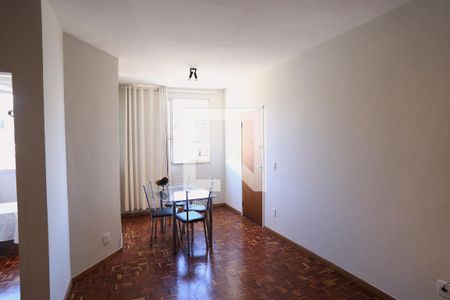 Sala de apartamento para alugar com 3 quartos, 67m² em Santa Efigênia, Belo Horizonte