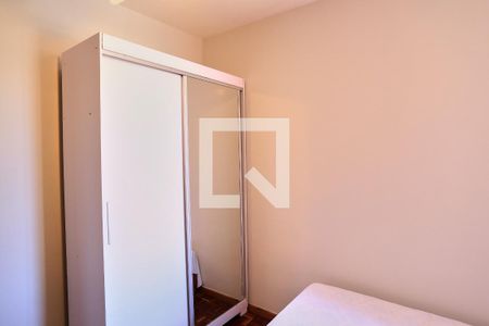 Quarto 1 de apartamento para alugar com 3 quartos, 67m² em Santa Efigênia, Belo Horizonte