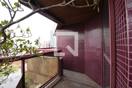 Sacada da sala de apartamento à venda com 5 quartos, 311m² em Cabral, Curitiba