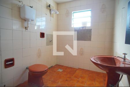 Banheiro de kitnet/studio para alugar com 1 quarto, 40m² em Rio Branco, São Leopoldo