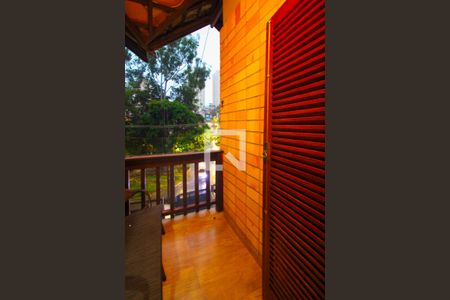 Varanda Suíte 1 de casa para alugar com 2 quartos, 95m² em Jardim Londrina, São Paulo