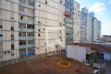 Quarto _Vista  de apartamento para alugar com 1 quarto, 37m² em Humaitá, Porto Alegre