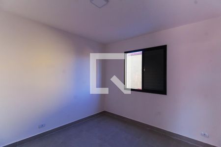 Quarto 1 de apartamento para alugar com 2 quartos, 40m² em Vila Canero, São Paulo