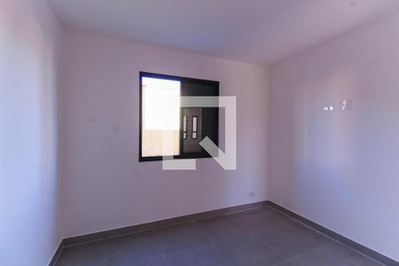 Quarto 1 de apartamento para alugar com 2 quartos, 40m² em Vila Canero, São Paulo