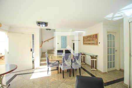 Casa de Condomínio à venda com 3 quartos, 225m² em Mooca, São Paulo