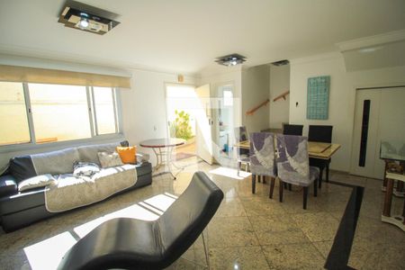 Casa de Condomínio à venda com 3 quartos, 225m² em Mooca, São Paulo