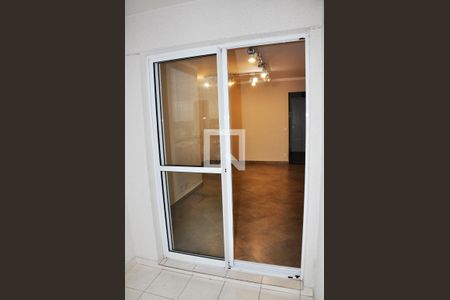 Detalhe - Varanda da Sala e Sala de Jantar de apartamento para alugar com 3 quartos, 81m² em Vila Cruz das Almas, São Paulo