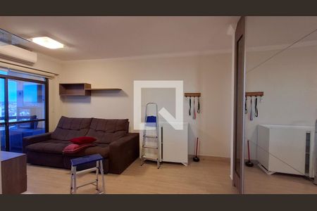 Sala de apartamento à venda com 1 quarto, 79m² em Cambuí, Campinas