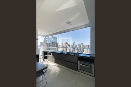 Cozinha de apartamento para alugar com 3 quartos, 106m² em Itaim Bibi, São Paulo
