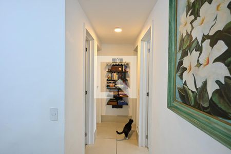 Corredor de apartamento à venda com 3 quartos, 138m² em Parque Assuncao, Taboão da Serra