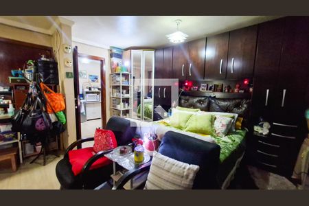 Quarto de casa à venda com 4 quartos, 240m² em Terceira Divisão de Interlagos, São Paulo