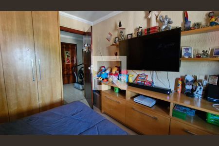 Quarto de casa à venda com 4 quartos, 240m² em Terceira Divisão de Interlagos, São Paulo