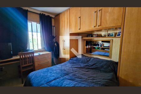Quarto de casa à venda com 4 quartos, 240m² em Terceira Divisão de Interlagos, São Paulo