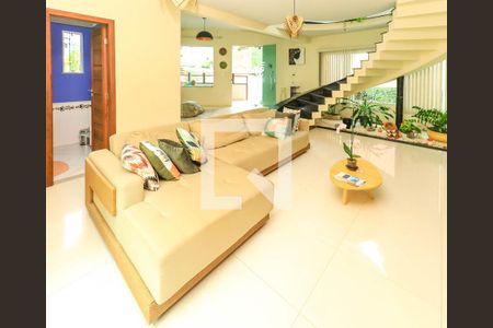 Casa de Condomínio para alugar com 3 quartos, 200m² em Jardim Placaford, Salvador