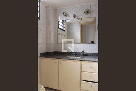 Banheiro da Suíte de apartamento para alugar com 3 quartos, 120m² em Coracao de Jesus, Belo Horizonte