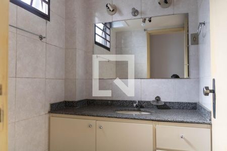 Banheiro da Suíte de apartamento para alugar com 3 quartos, 120m² em Coracao de Jesus, Belo Horizonte