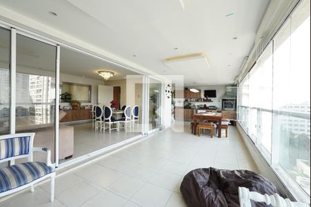 Varanda gourmet de apartamento para alugar com 4 quartos, 242m² em Ipiranga, São Paulo