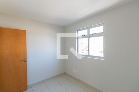Apartamento à venda com 2 quartos, 84m² em Heliópolis, Belo Horizonte