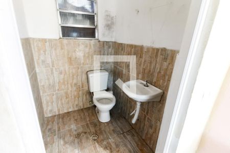 Banheiro de casa para alugar com 1 quarto, 37m² em Parque Arariba, São Paulo