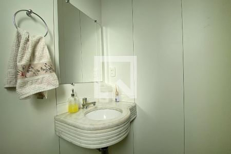 Lavabo da Sala de casa à venda com 8 quartos, 350m² em Barroca, Belo Horizonte