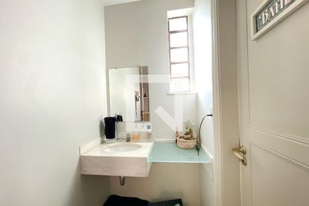 Lavabo da Sala de casa à venda com 8 quartos, 350m² em Barroca, Belo Horizonte