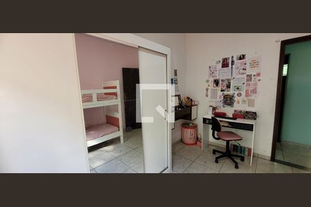 quarto 2 de casa para alugar com 3 quartos, 180m² em São João, Betim
