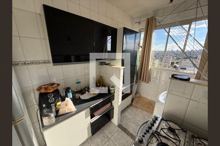 cozinha de apartamento para alugar com 3 quartos, 59m² em Esplanada, Belo Horizonte