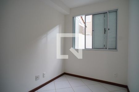 Quarto 1 de casa de condomínio à venda com 2 quartos, 92m² em Sarandi, Porto Alegre