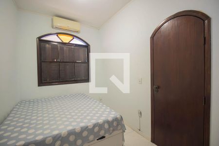 Quarto 2 de casa para alugar com 2 quartos, 180m² em Venda da Cruz, São Gonçalo