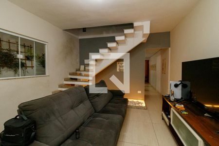 Casa para alugar com 5 quartos, 375m² em Jardim Recanto Verde, São Paulo