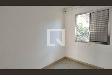 Quarto 1 de apartamento para alugar com 2 quartos, 48m² em Conjunto Residencial José Bonifácio, São Paulo