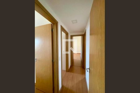 Corredor de apartamento à venda com 3 quartos, 107m² em Estoril, Belo Horizonte