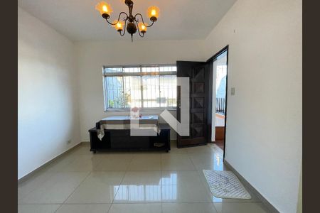 Sala de casa para alugar com 5 quartos, 120m² em Vila Dalva, São Paulo