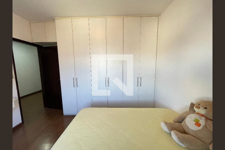Quarto 1 de casa para alugar com 5 quartos, 120m² em Vila Dalva, São Paulo