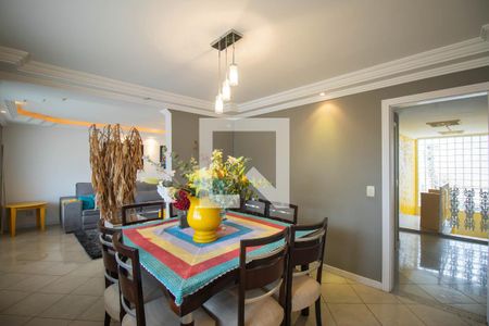 Sala de casa para alugar com 6 quartos, 1000m² em Maria Paula, São Gonçalo