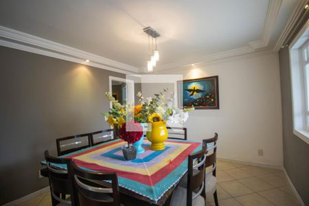 Sala de casa para alugar com 6 quartos, 1000m² em Maria Paula, São Gonçalo
