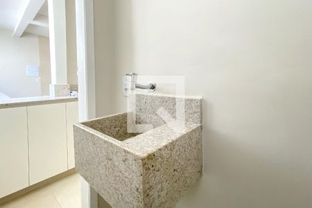 Lavabo da Sala de apartamento à venda com 3 quartos, 84m² em Cidade Nova, Belo Horizonte